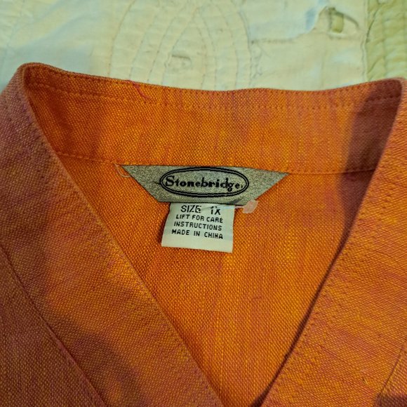 Linen blouse and Capri pants - Picture 3 of 3